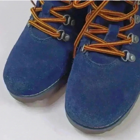 UGG Blue Boots with Cream Interior - Picture 6 of 14
